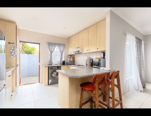 4 BEDROOM FREESTANDING FOR SALE IN PARKLANDS